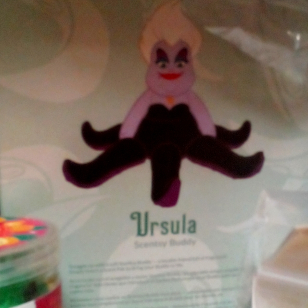 Ursula Scenty Buddy